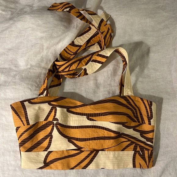 Eugenia Fernandez Arjun top - Picture 6 of 7